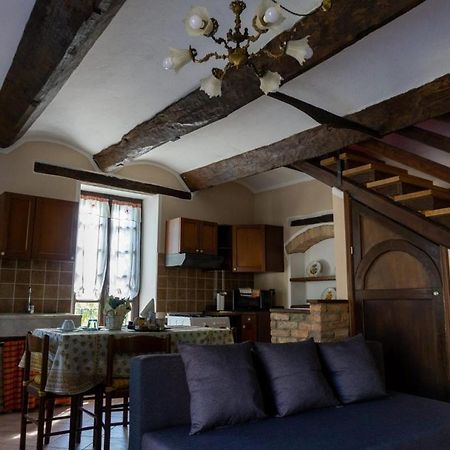 La Rocca Di Efisio Aparthotel Костилиоле ди Асти Екстериор снимка