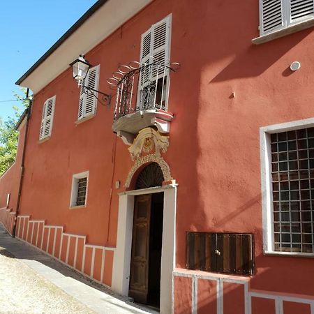La Rocca Di Efisio Aparthotel Костилиоле ди Асти Екстериор снимка