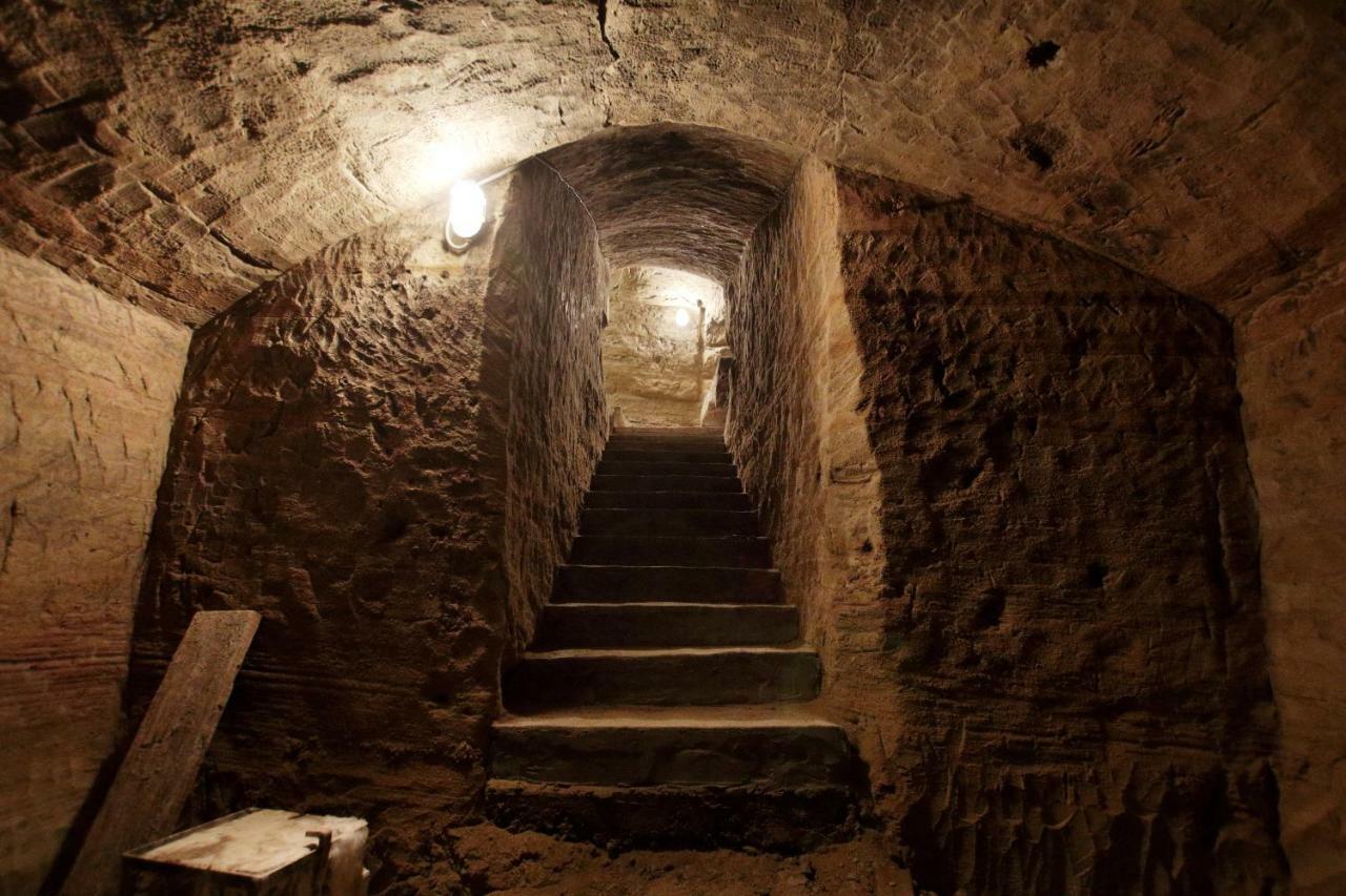 La Rocca Di Efisio Aparthotel Костилиоле ди Асти Екстериор снимка