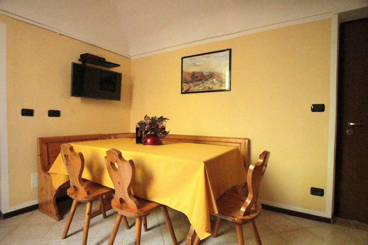 La Rocca Di Efisio Aparthotel Костилиоле ди Асти Екстериор снимка